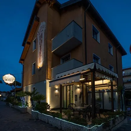 Hotell New Automatic Daniela 3*