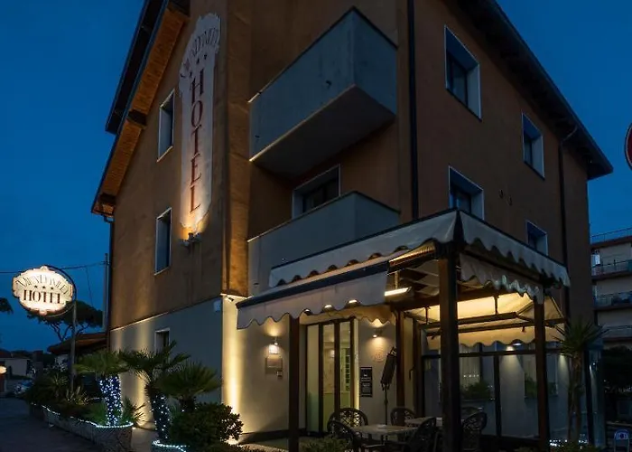 Hotel New Automatic Daniela 3*