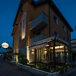 Hotel New Automatic Daniela 3*