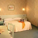 New Automatic Daniela Hotel