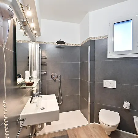 Hotel New Automatic Daniela 3*