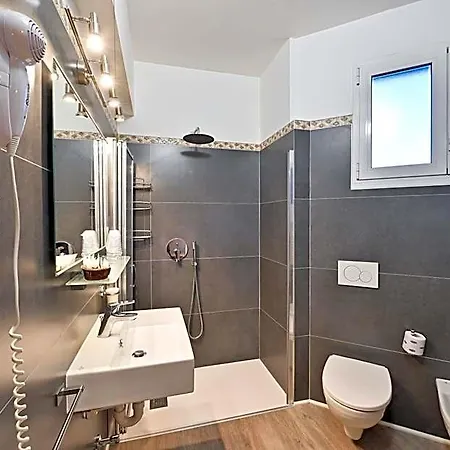 New Automatic Daniela Hotel