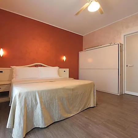 New Automatic Daniela Hotel
