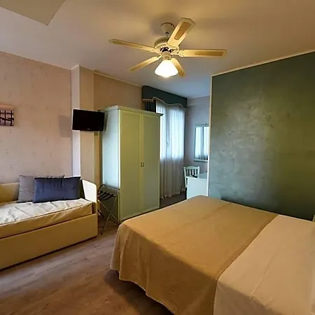 Hotel New Automatic Daniela 3*