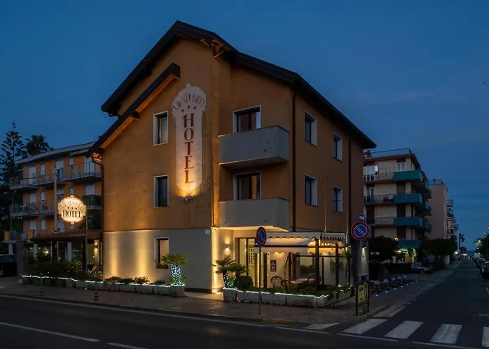 Hotel New Automatic Daniela 3*