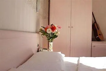 Hotel New Automatic Daniela 3*